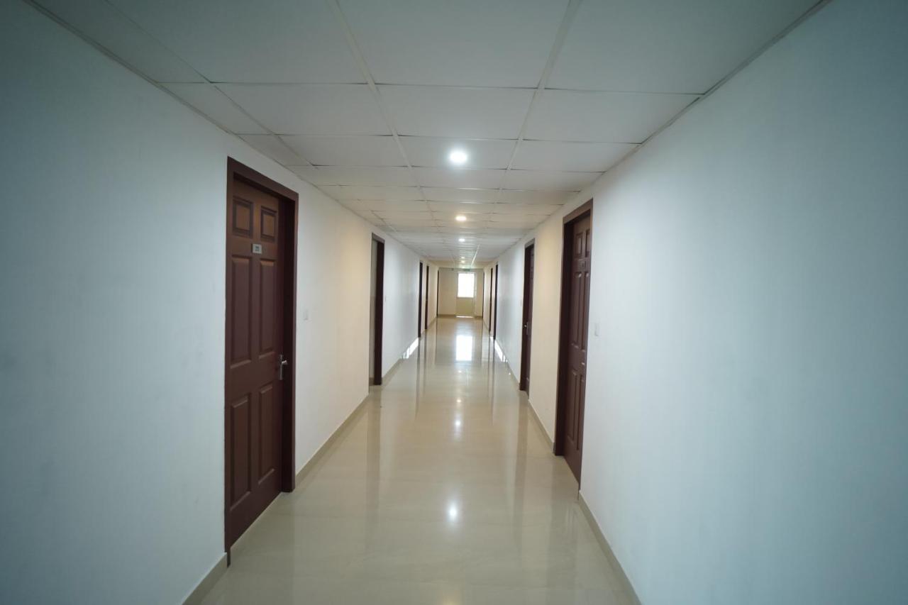 Sn Rooms Perumpāvūr Zewnętrze zdjęcie
